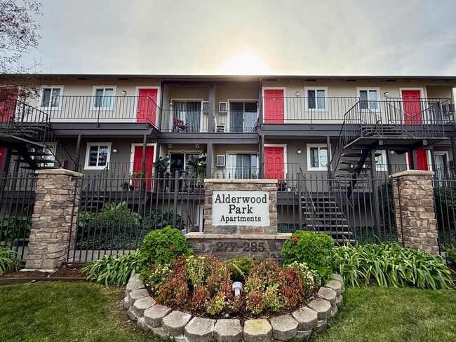 283 Junction Ave Unit J