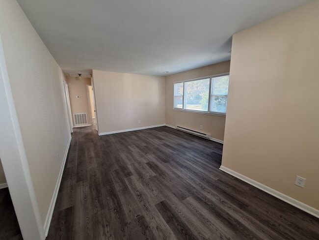 Photo - 704 Old Buckroe Rd