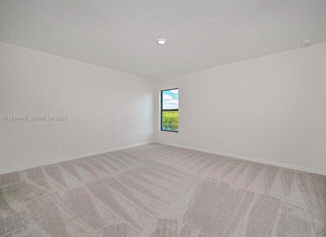 Photo - 861 Winwood Cir