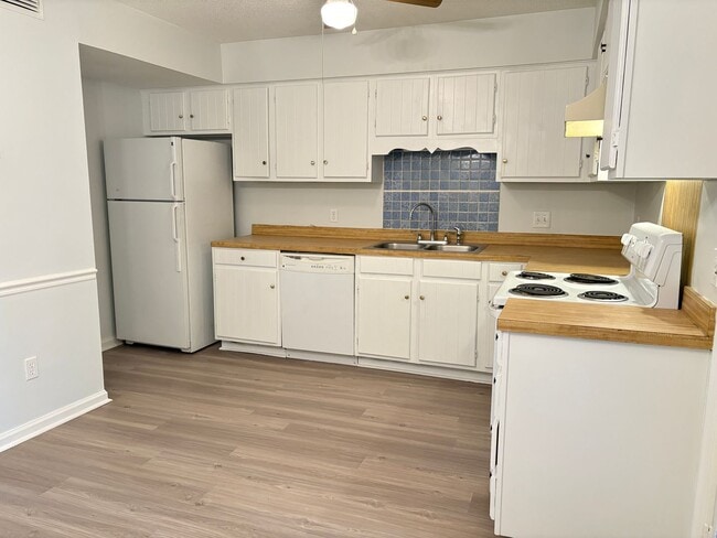 Photo - 2 Bedroom, 1.5 Bathroom Condo in Winston-Salem!