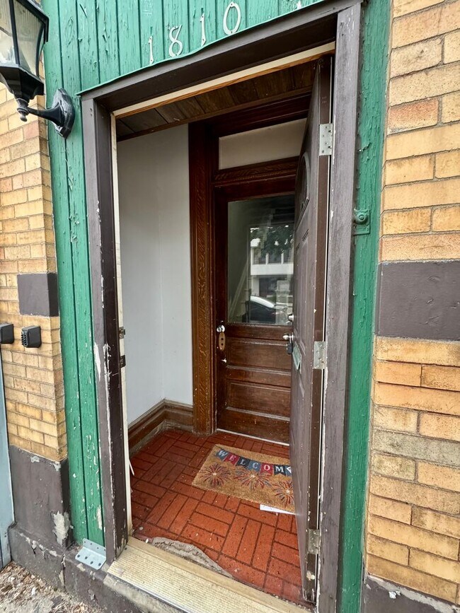1810 Brownsville Rd Unit 1810 Brownsville Rd - #2 (Apt Unit)