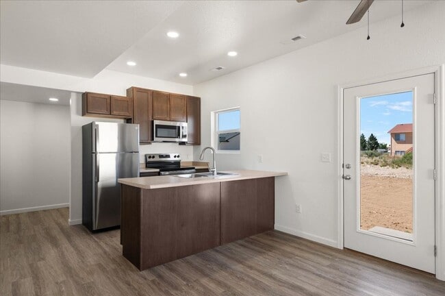Photo - 250-252 W Acorn Dr Unit 1146-1 Chattels 250 W. Acorn Dr.