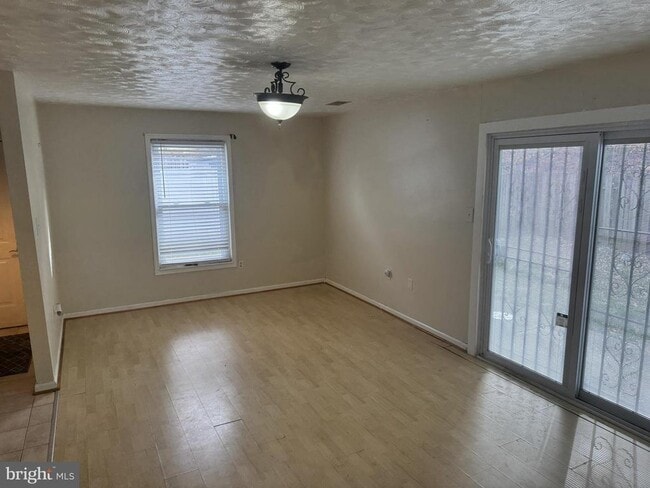 Photo - 540 Peacock Dr