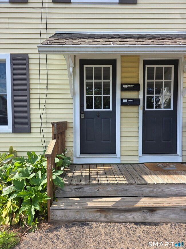 17 John St Unit A