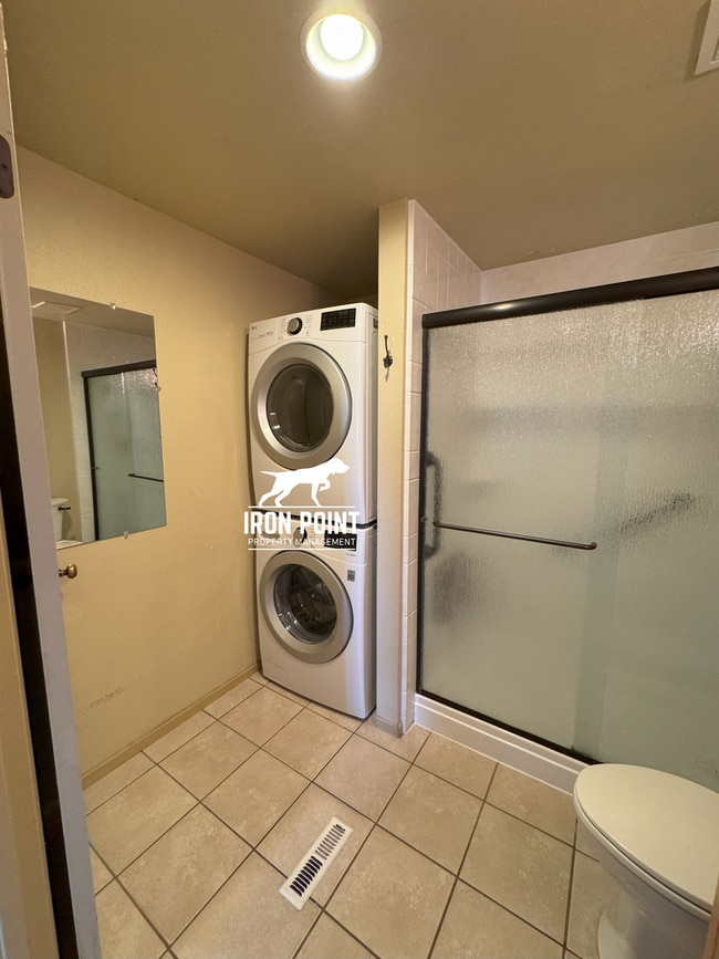 Photo - SW Boise home w/attached garage, large fen...
