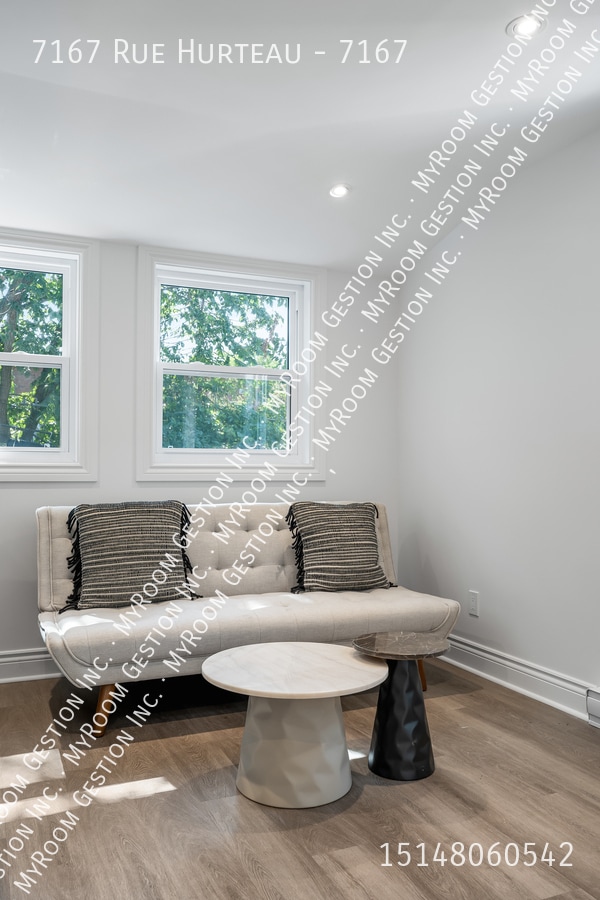 Photo - 7167 Rue Hurteau Unit 7167