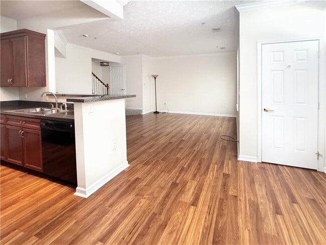 Photo - 203 Sonie Dr