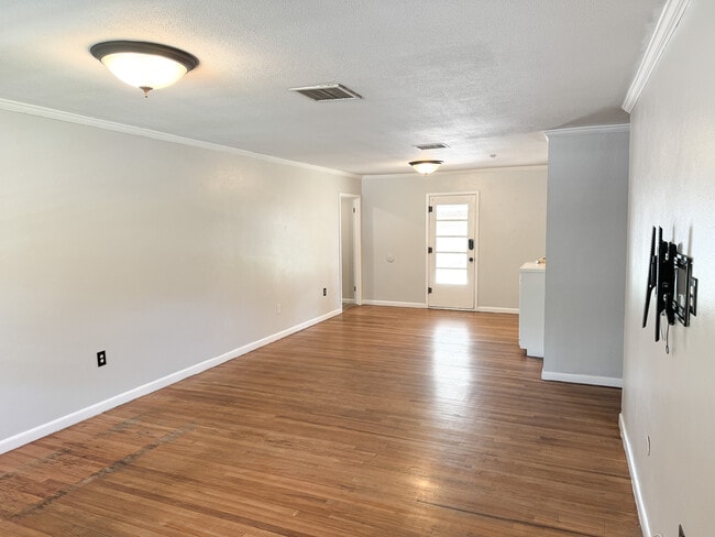 Photo - 2006 Bedford Dr