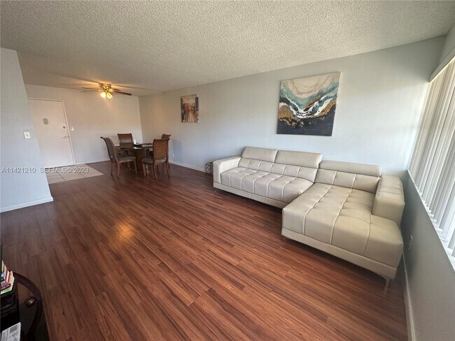 Photo - 401 Golden Isles Dr Unit 603