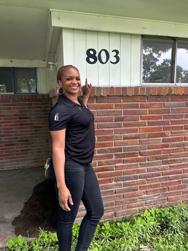 $100 Move In Specials - $100 Move In Specials House