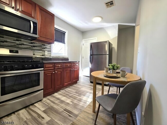 Photo - 20 Yates Ave