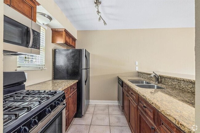 Building Photo - 525 11th St Unit 8 Rental