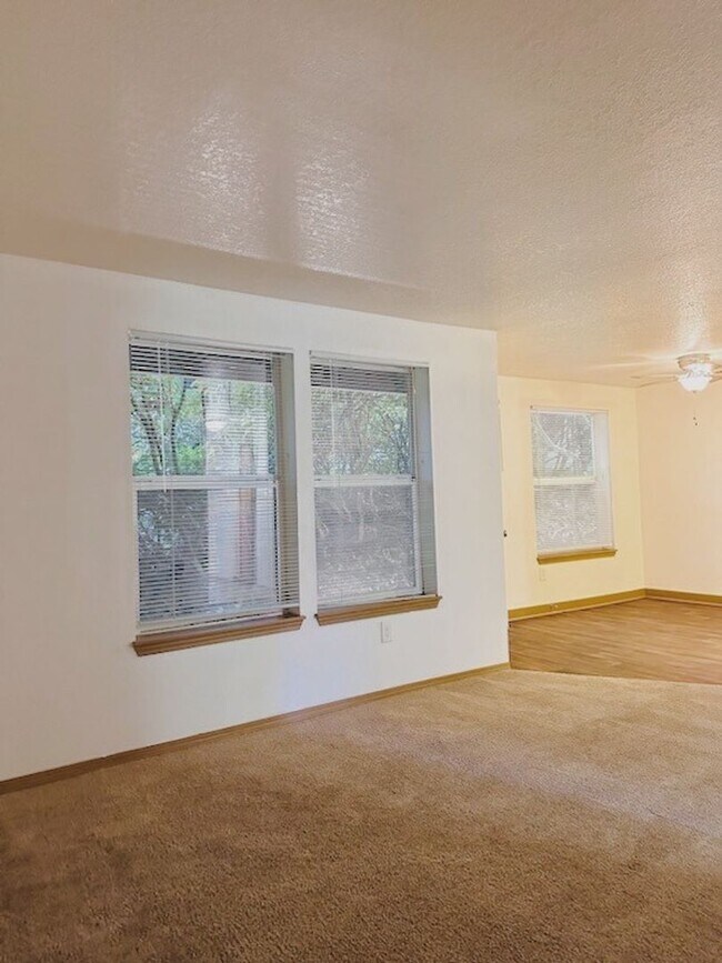 Photo - Find Your Perfect Place to Call Home! 2 Bedroom Coming Soon! Unidad 17