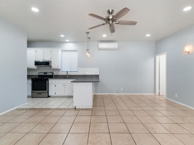 Photo - 1116-1122 E 1st Street