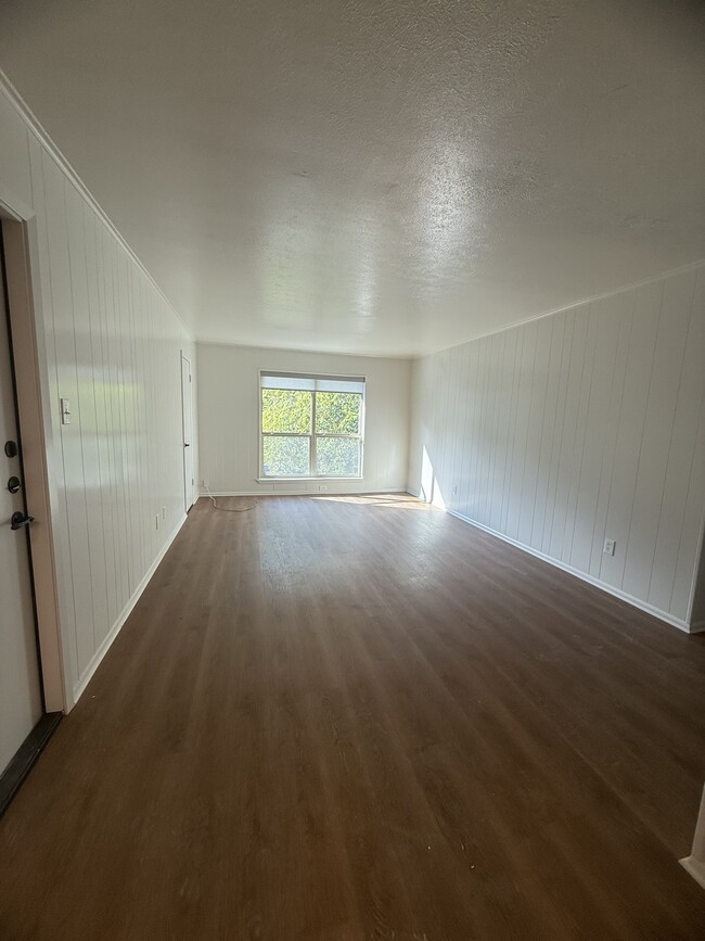 Photo - 1201 N Austin St Unit 3