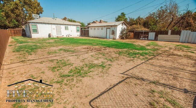 Photo - 209 Blomquist Dr
