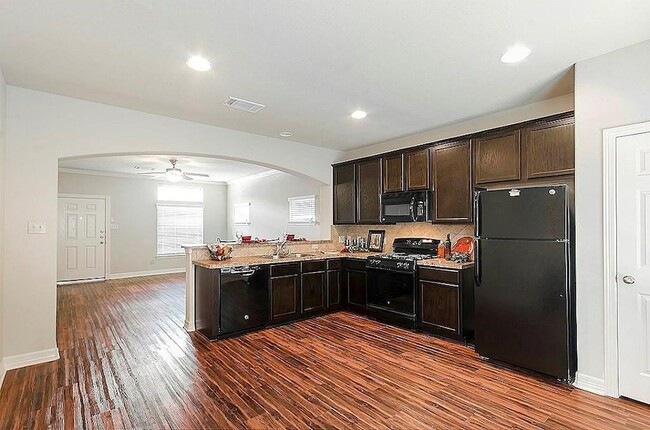 Photo - 61 Woodland Hills Dr Unit B