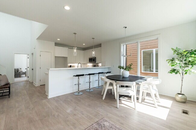 Photo - 620 Walnut Hts Dr Unit 102