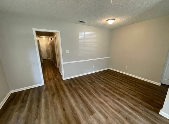 Photo - 10437 White Pine Rd