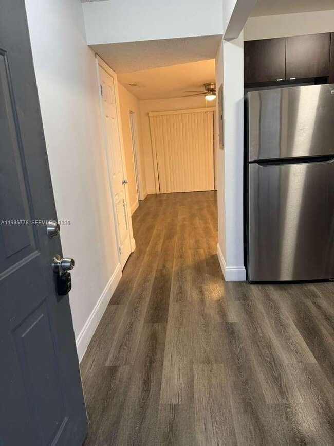 Photo - 605 Ixoria Ave Unit 15