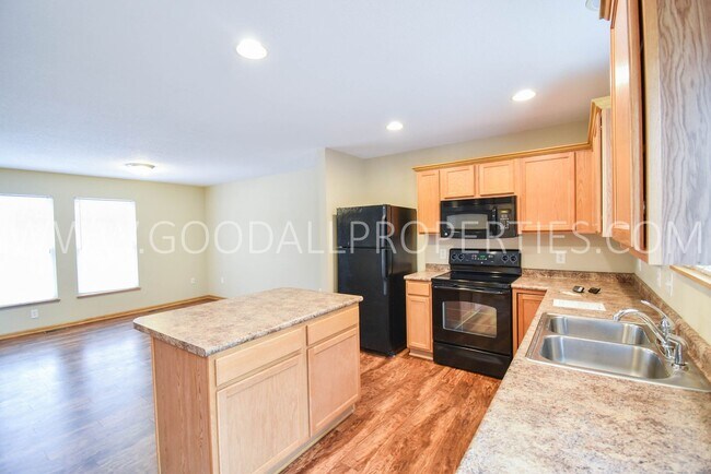 15404 Townsend Ave