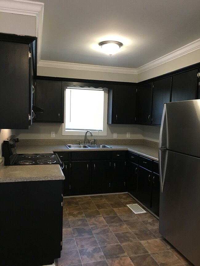Photo - Adorable 3 Bedroom, 2 Bath Ranch  Near Don...