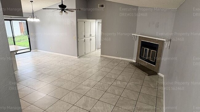 Photo - 3 bedroom/ 2 bathroom home nestled in a cul-de-sac.