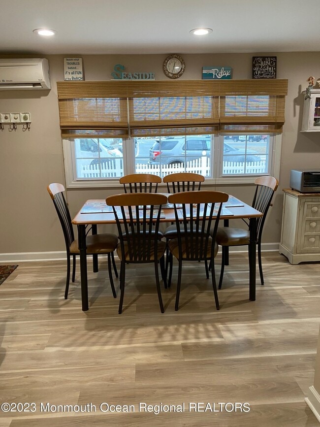 Photo - 703 SW Central Ave Unidad 105