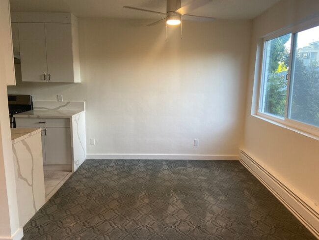 #403 - Dining Area