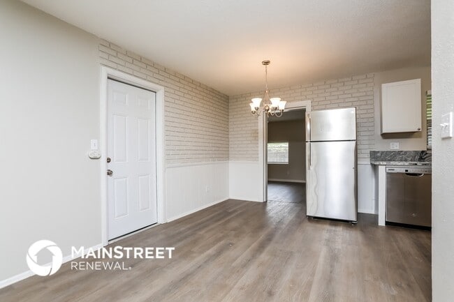 Photo - 6923 Yucatan Dr