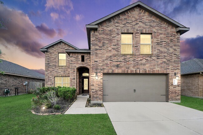 Building Photo - 18319 Pin Oak Lake Dr