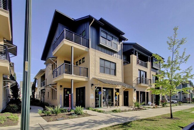 Photo - 2104 Robert Browning St Townhome