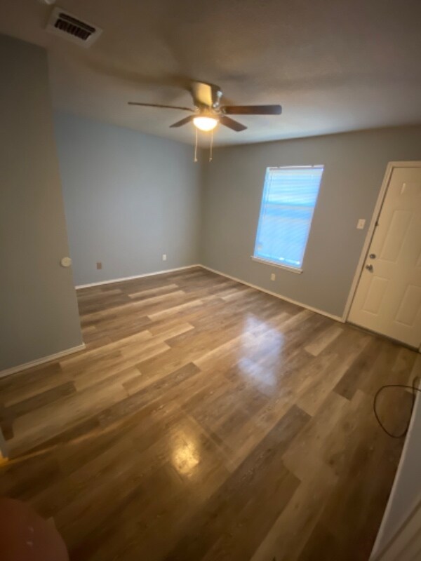 Photo - 1419 E Robert St