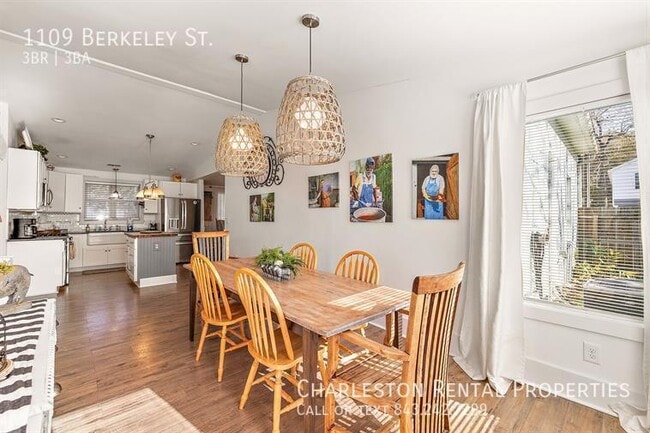 Photo - 1109 Berkeley St