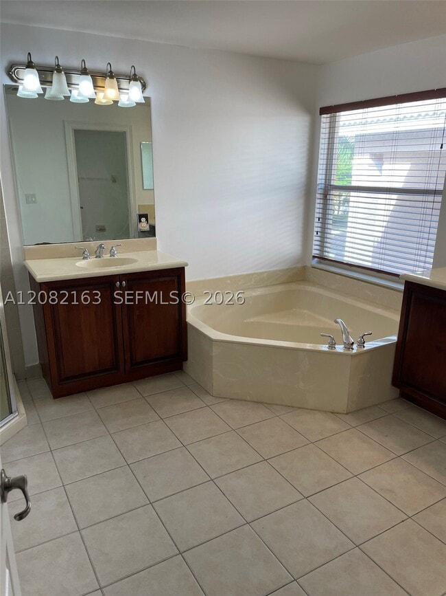 17404 SW 47th Ct