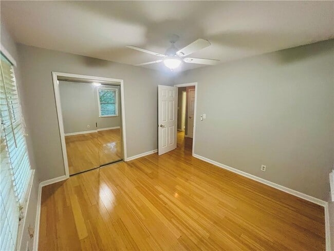 Photo - 2185 Medfield Trail NE