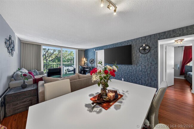 Photo - 1800 N Andrews Ave Unit 2F