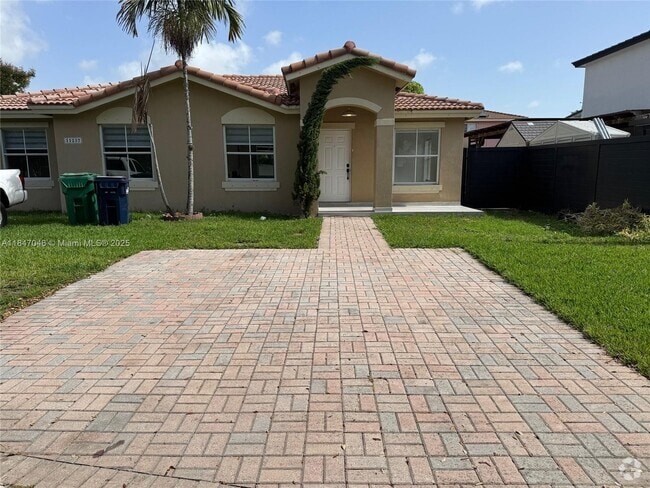 Building Photo - 11237 SW 246th St Rental