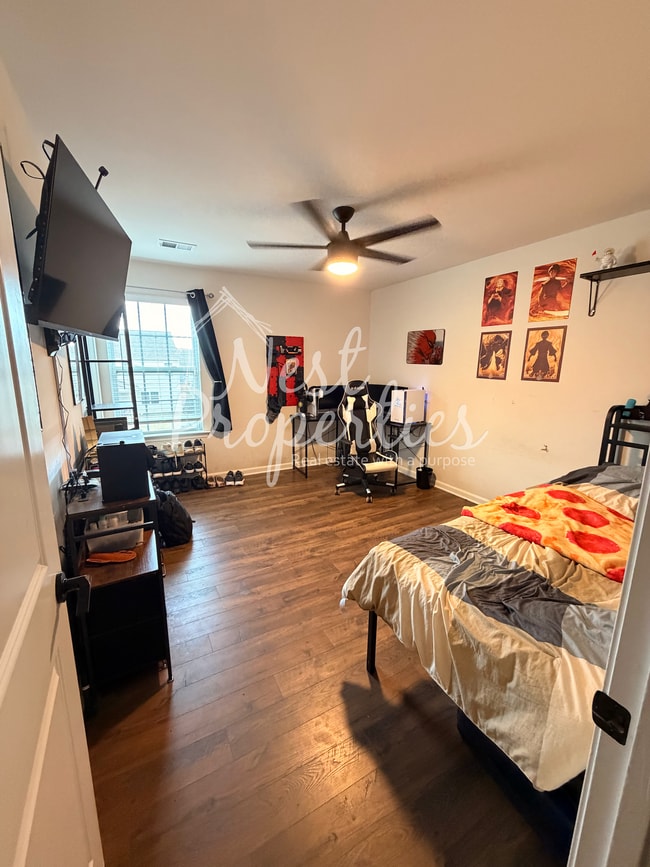 Photo - 413 Pine Log Run