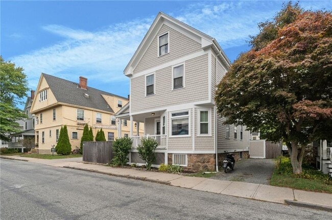 28 Rhode Island Ave