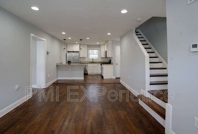 Photo - 2304 Lakewood St