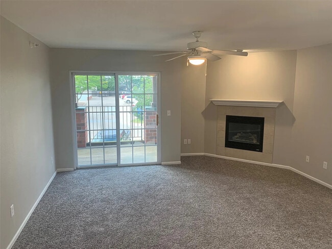 Photo - 105 NW 8th St Unit 205