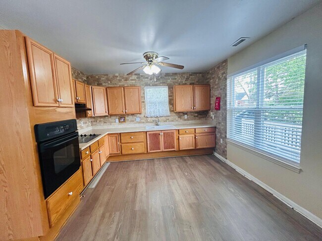 Photo - 65 Westover St