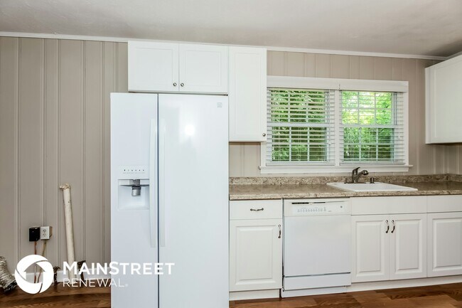 Photo - 8198 Spillers Dr SW