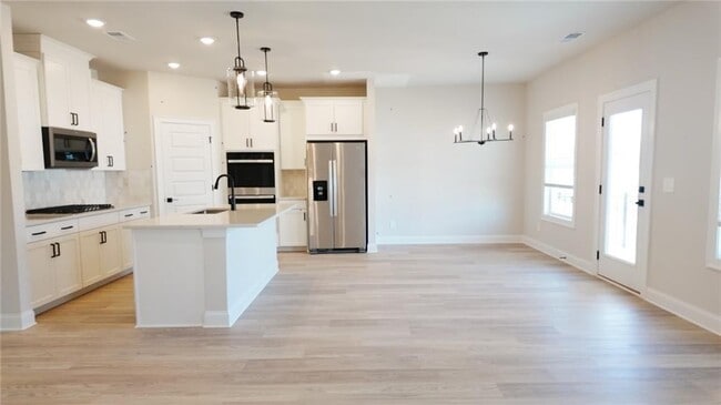 Photo - 3119 Sweet Red Cir