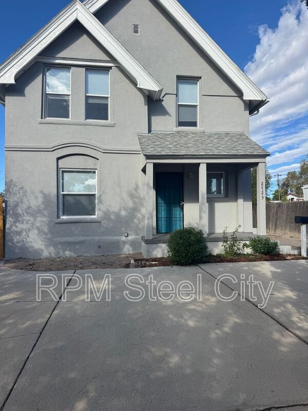 Building Photo - 2723 3rd Ave