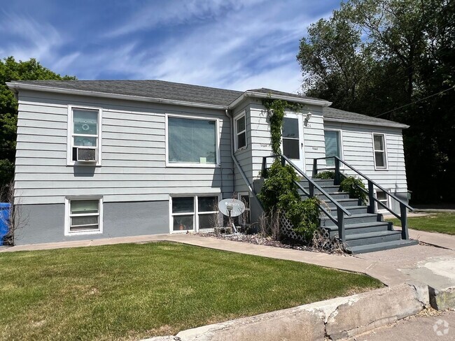 Building Photo - 422 E Terry St Unit 424 E Terry Rental