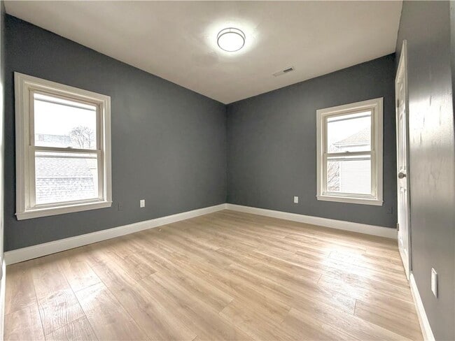 Photo - 150 Newell Ave