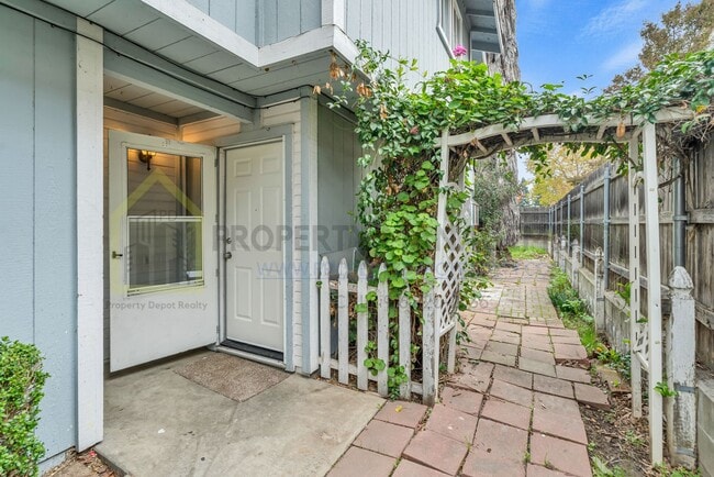 Photo - 3 bedroom 2 baths available in a gate community