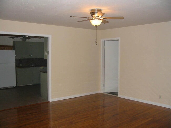 Photo - 4BR 2 BA House around the corner from Wilson Park!